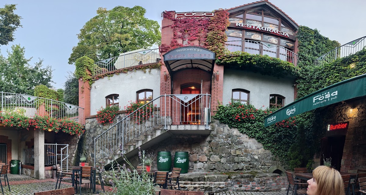 Cafe Fosa Restauracja Włoska & Pub